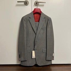 NWT: Suitsupply 34R Gray Suit